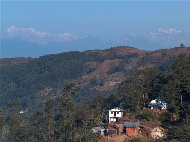 uitzicht vanuit ons guesthouse op de Himalaya