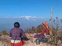 Nepali women watching Manaslu