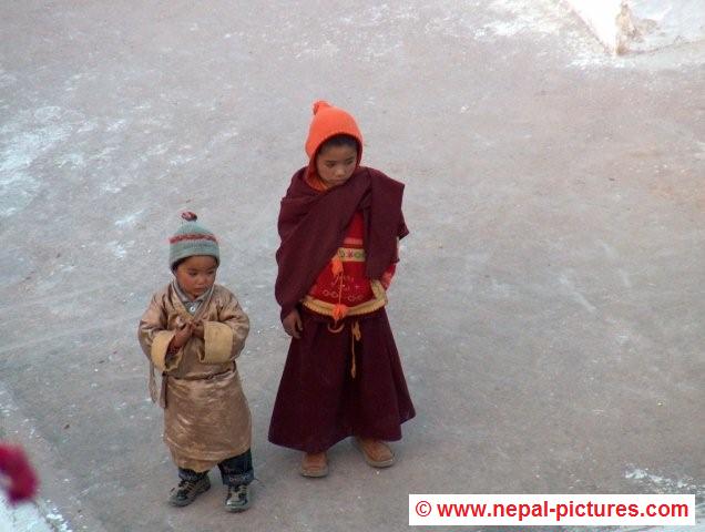 Tibetan children at Bouddhanath