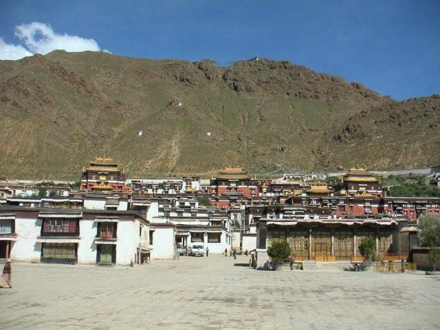 Tashilumpo monastery in Shigatse