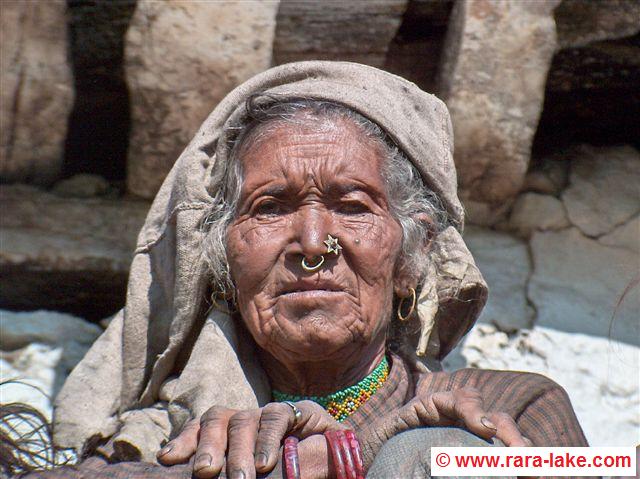 Old woman in village between Talcha and Gam Ghadi